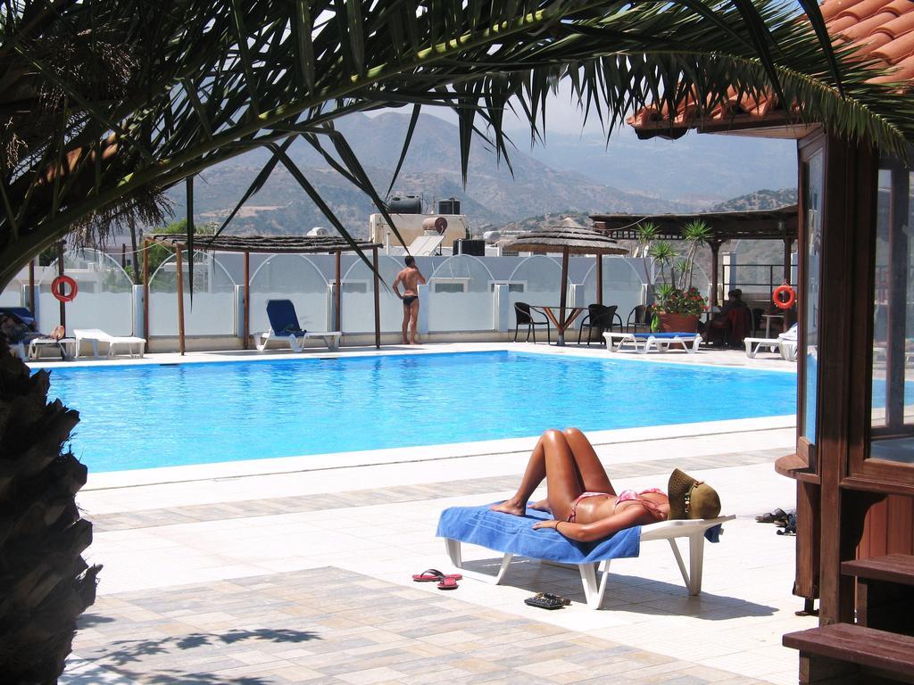 Seven Stars Hotel Karpathos Exterior foto